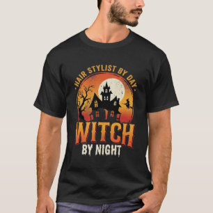Camiseta Bruxa Estilista de Cabelo Halloween Design Vintage