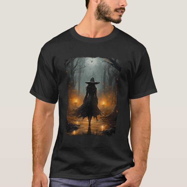 Camiseta Bruxa Mística Andando Na Floresta Halloween Gótica (Frente)