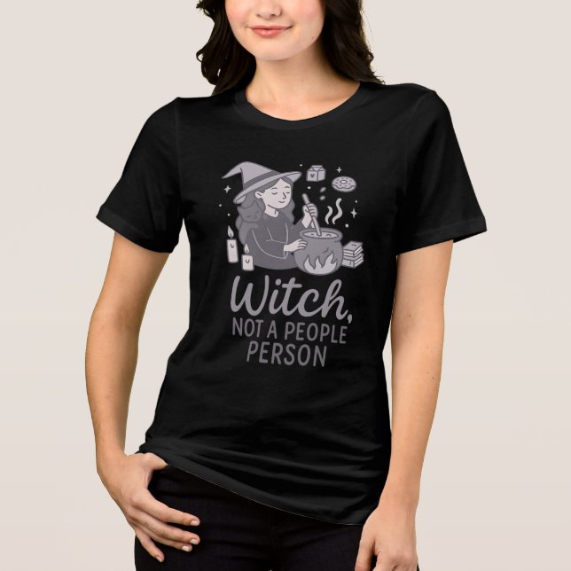 Camiseta Bruxa Não é uma Pessoa Simpática Funny Halloween (Frente)