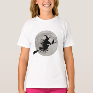 Camiseta Bruxa Spooky do Halloween voando através de uma lu