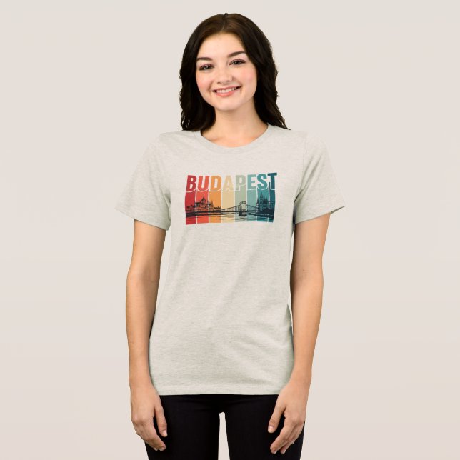 Camiseta Budapest Text with Skyline (Frente Completa)