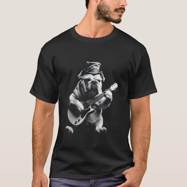 Camiseta Buldogue Estrela do Rock Engraçado Tocando Violão (Frente)