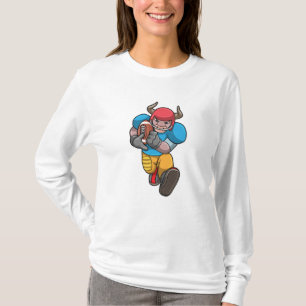 Camiseta Bull no Esporte com futebol e capacete