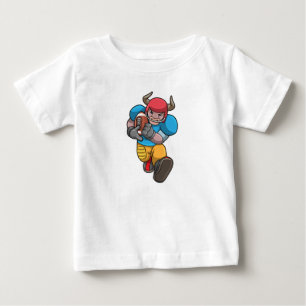Camiseta Bull no Esporte com futebol e capacete