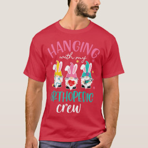Camiseta Bunny Gnomo Prendendo Com Enfermeira Ortopedia Eas