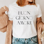 Camiseta Buongiorno Amore | Script Moderno do Na moda Itali<br><div class="desc">Bom dia,  amor! Esta camisa em italiano preto-e-branco irá adicionar estilo chic à sua roupa. A tipografia moderna e moderna ajuda a fazer deste um olhar que será perfeitamente compreendido na Itália ou em qualquer lugar que seus viagens o levem!</div>