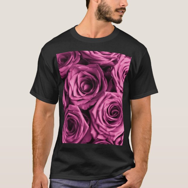 Camiseta Buquê de rosas roxos, flores fundo floral (Frente)