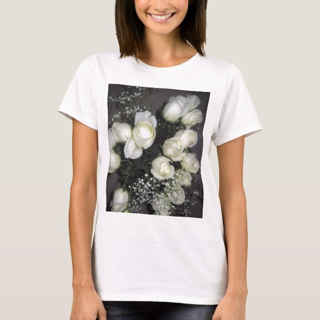 Camiseta Buquê GORGEOSO DE ROSAS BRANCAS (Frente)