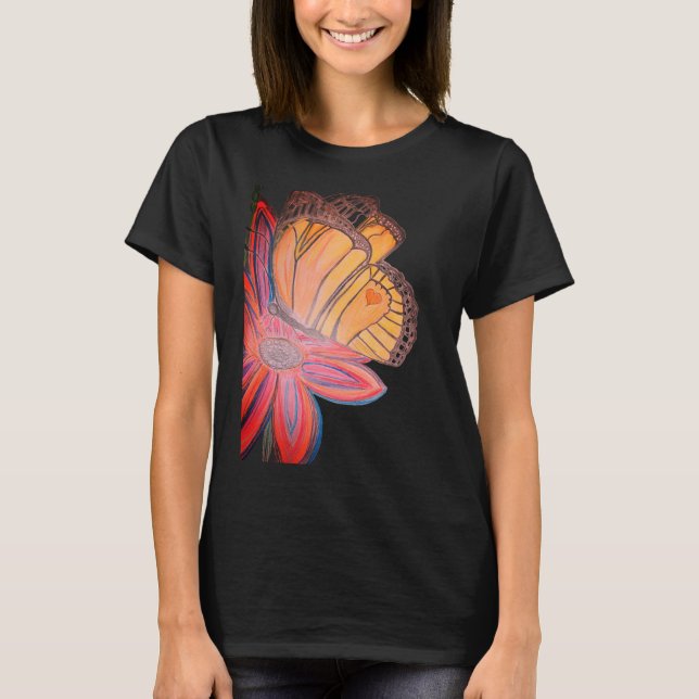 Camiseta Butterfly landing on flower beautiful (Frente)