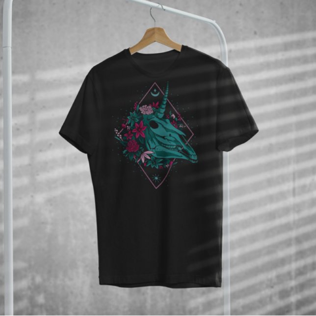 Camiseta Cabeça De Unicórnio Com Flores (Criador carregado)