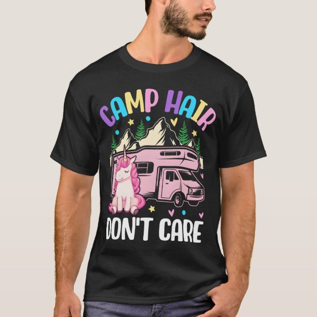 Camiseta Cabelo de Acampamento Não se Importa Garota de Aca (Frente)