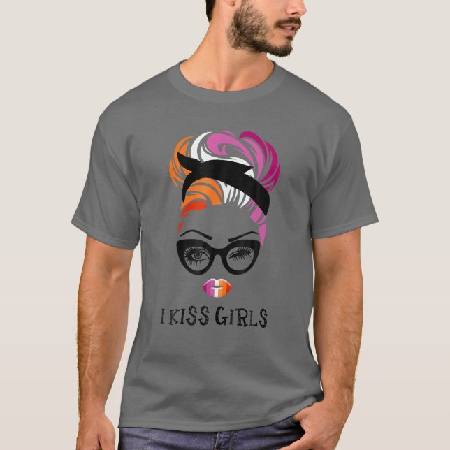 Camiseta Cabelo de freio Eu Beijo Meninas Mãe LGBT Lésbica  (Frente)