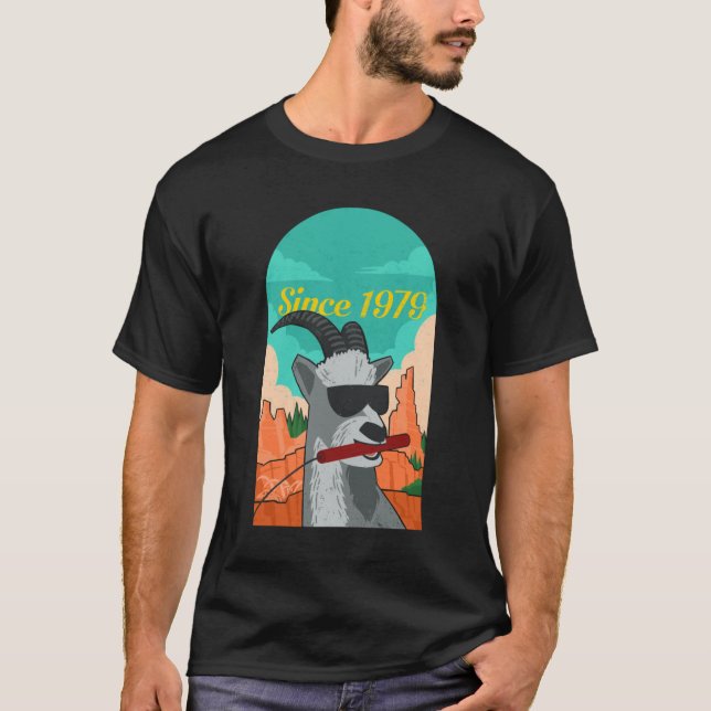 Camiseta Cabra Dinâmica Da Montanha Desde 1979 (Frente)
