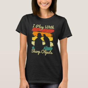 Camiseta Caça à Falcão Eu Brinco Com Objetos Afiados Para F