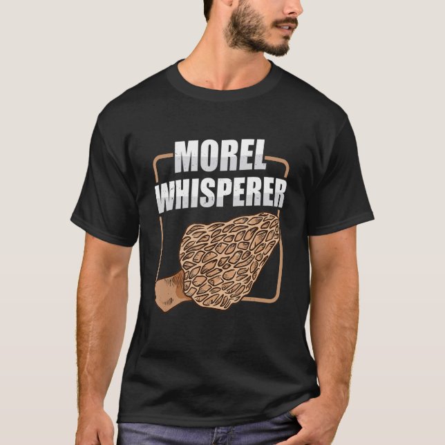 Camiseta Caça Ao Cogumelo Escolhendo Míc De Caçador De More (Frente)