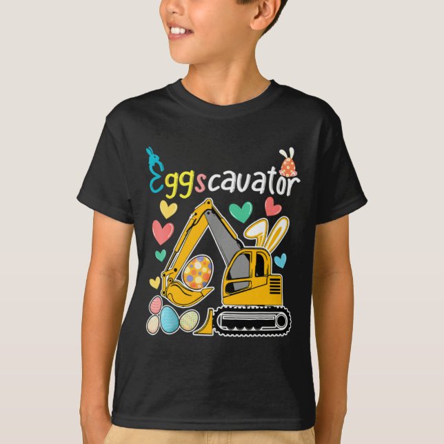 Camiseta Caça ao Ovo de Páscoa com Escavadeira de Construçã (Frente)
