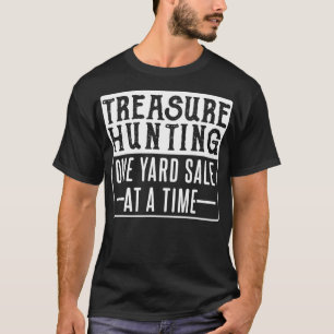 Camiseta Caça Ao Tesouro A Uma Venda De Um Jardim De Cada