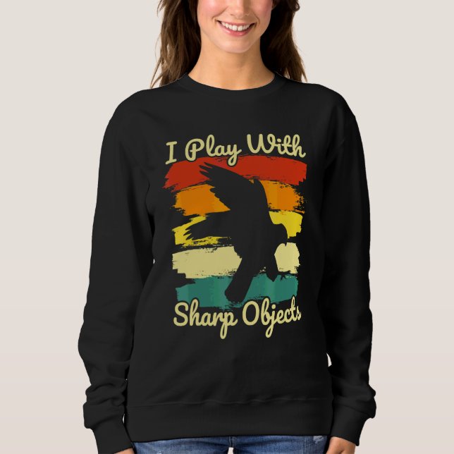 Camiseta Caça com Falcão Eu Brinco Com Objetos Afiados Para (Frente)