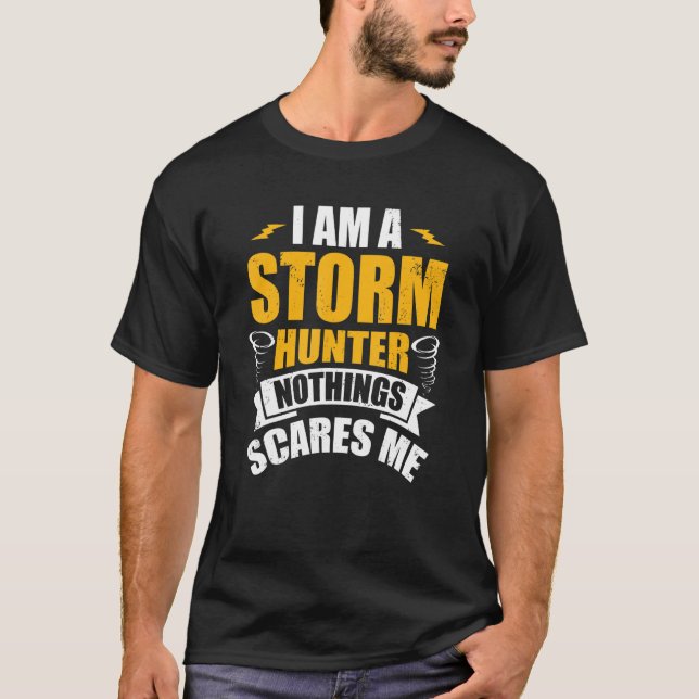 Camiseta Caçador de Tempestade para Tornado Hunter Caçadore (Frente)