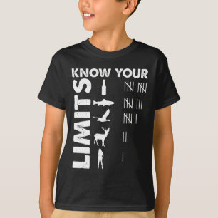 Camiseta Caçador Engraçado Sabe Seus Limites Caçando-Os Lá 