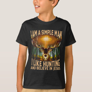 Camiseta Caçando Veado Eu Sou Um Homem Simples Eu Gosto De 
