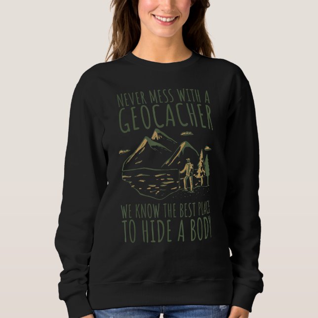 Camiseta Cache De Caça-Passos Geocaching Nunca Menos Com Um (Frente)