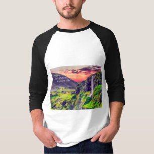 Camiseta Cachoeira Pacífica e Paisagem Montanhosa Relaxar