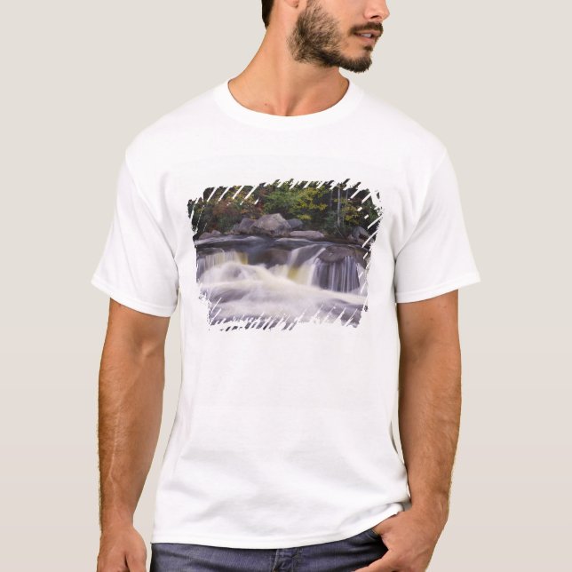 Camiseta Cachoeiras, Kancamagus Highway, Branco (Frente)