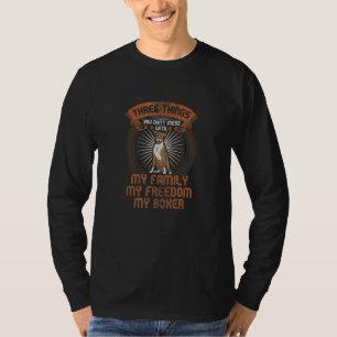 Camiseta Cachorro-Boxer Três Coisas que você não perde com