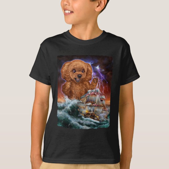 Camiseta Cachorro De Poodle Monstro Como Kraken Ataca Um Na (Frente)