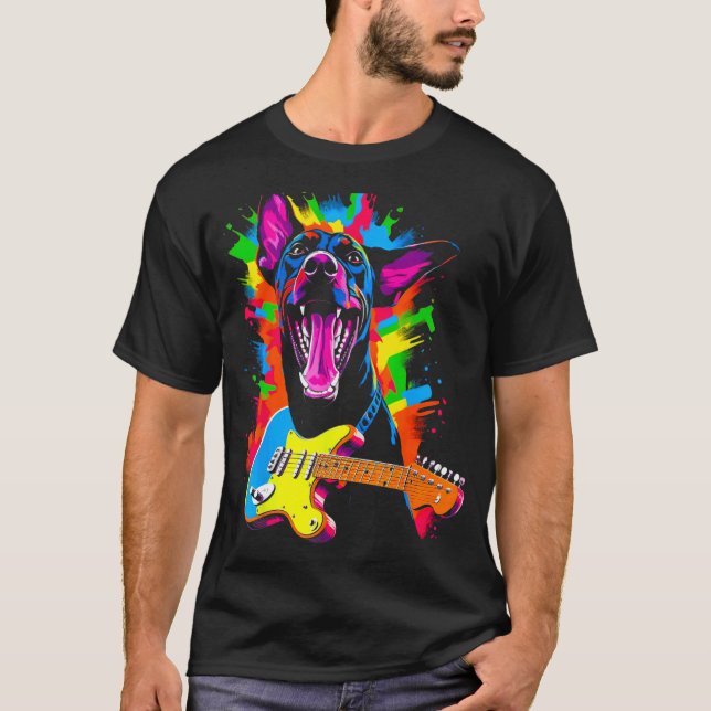Camiseta Cachorro Doberman Pinscher Guitarrista (Frente)