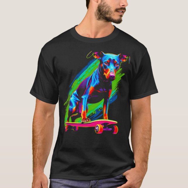 Camiseta Cachorro Doberman Pinscher Skateboard (Frente)