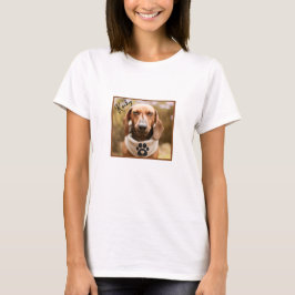 Camiseta Cachorro Marrom com olhos fechados