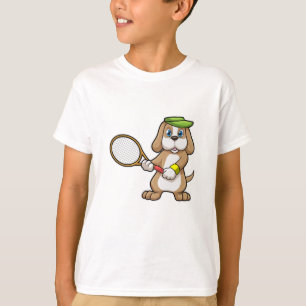 Camiseta Cachorro no tênis com raquete de tênis e boné