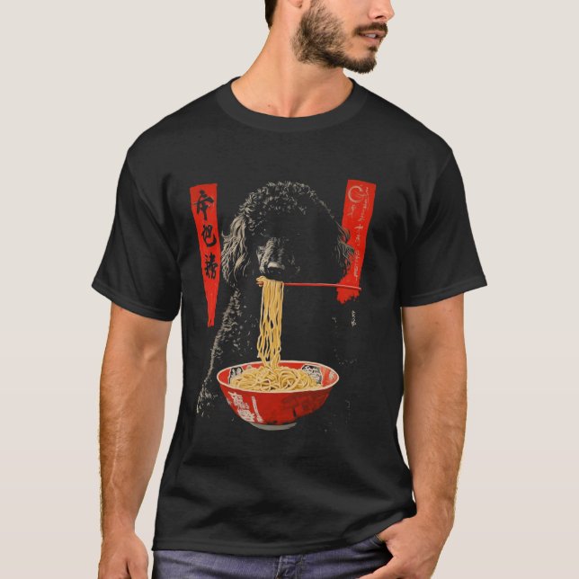 Camiseta Cachorro Poodle Preto Comendo Ramen (Frente)
