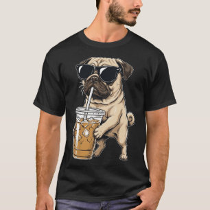 Camiseta Cachorro Pug Engraçado Bebendo Café Gelado com Ócu