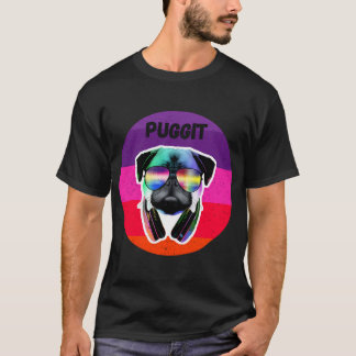 Camiseta Cachorro Pug Engraçado e Groovy com Óculos de Sol 