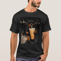 Cachorro Rottweiler Legal Bebendo Café Gelado