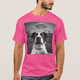 Camiseta Cachorro Ufo Iluminando Vidro-Alguns Provas Em Ret