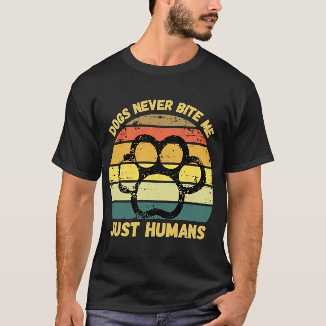 Camiseta Cachorros Pomeranianos Nunca Me Mordem Apenas Brin (Frente)