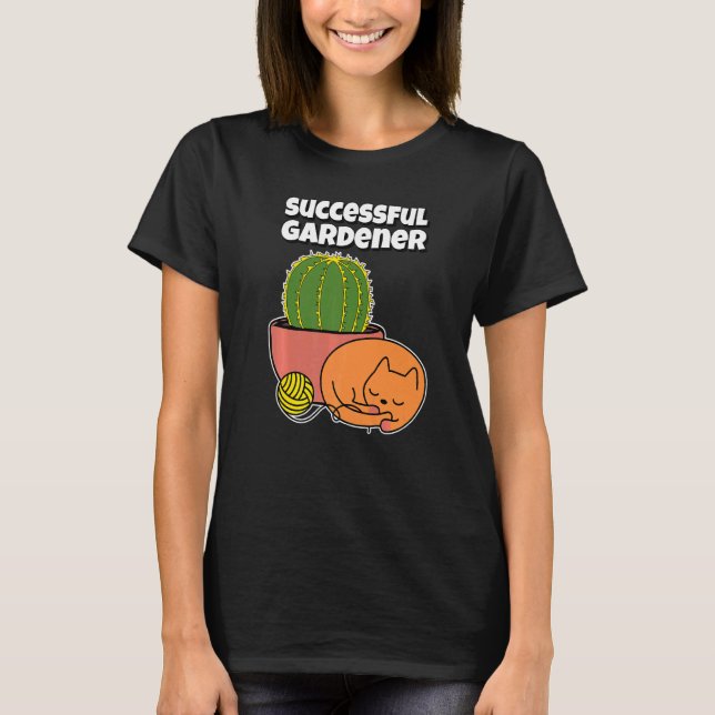 Camiseta Cacto Bola Dourada E Gato Sonolento Jardim Bem-Suc (Frente)