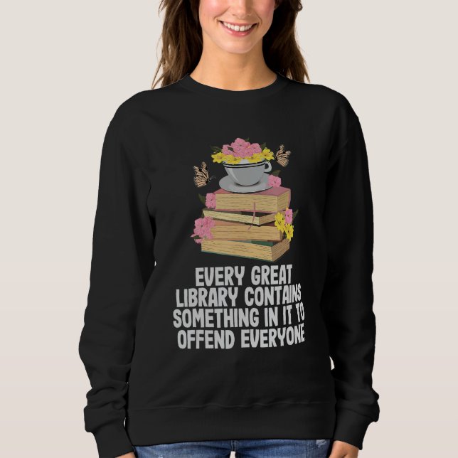 Camiseta Cada Biblioteca De Excelentes Contém Algo Engraçad (Frente)