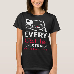 Camiseta Cada Gato É Extra Comum