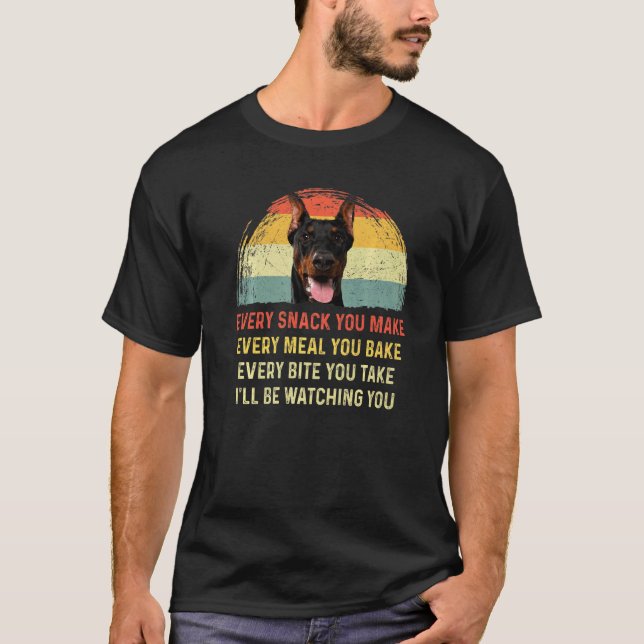 Camiseta Cada Lanche Que Você Faz Doberman Mãe de Cachorro  (Frente)