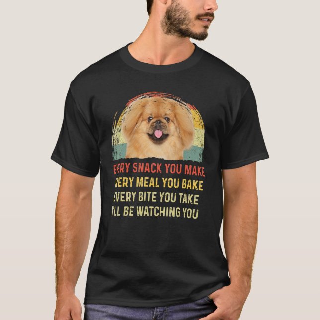 Camiseta Cada Lanche Que Você Faz Mãe de Cachorro Pequinês  (Frente)