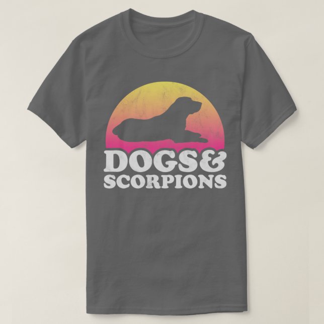 Camiseta Cães e Escorpiões Cachorros e Escorpiões (Frente do Design)