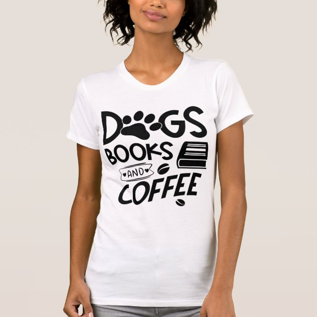 Camiseta Cães Livros Typografia Café Dizendo Bookworm (Frente)
