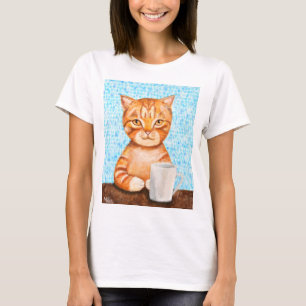Camiseta Café alaranjado do bebendo do gato de gato malhado