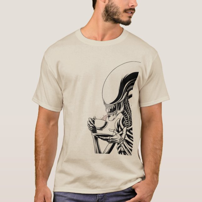 Camiseta Café alienígena - Funny Sci-Fi Horror Parody (Frente)