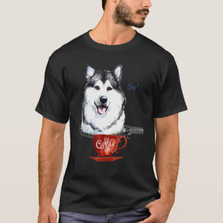 Camiseta Café bebendo Com Malamute Do Alaskan